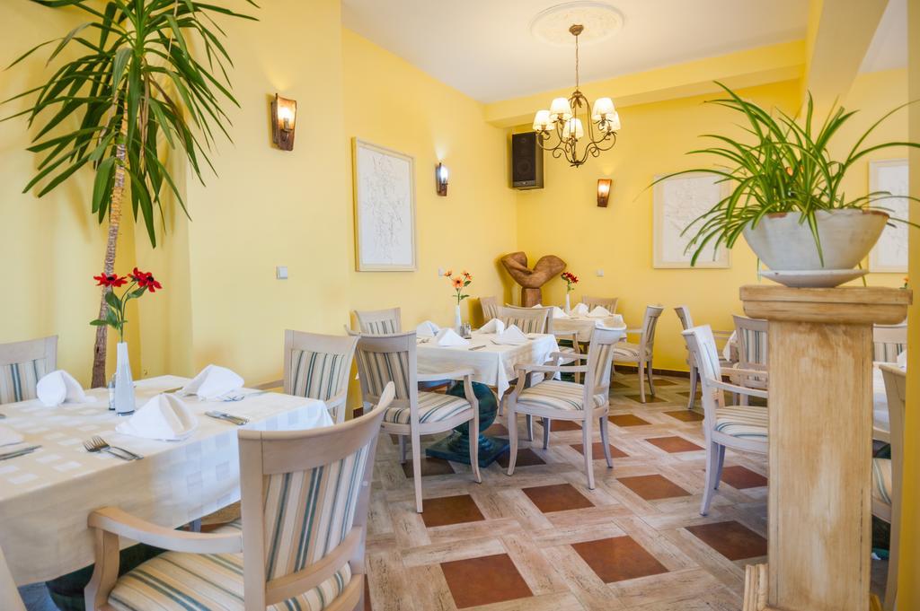 Merlin Club Hotel Lozenets Extérieur photo