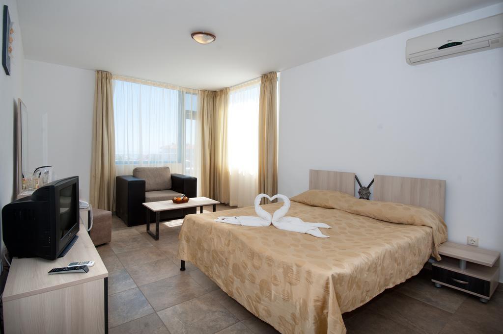 Merlin Club Hotel Lozenets Chambre photo